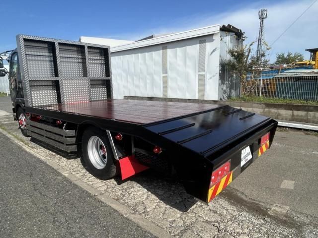 MITSUBISHI FUSOU FIGHTER 2009