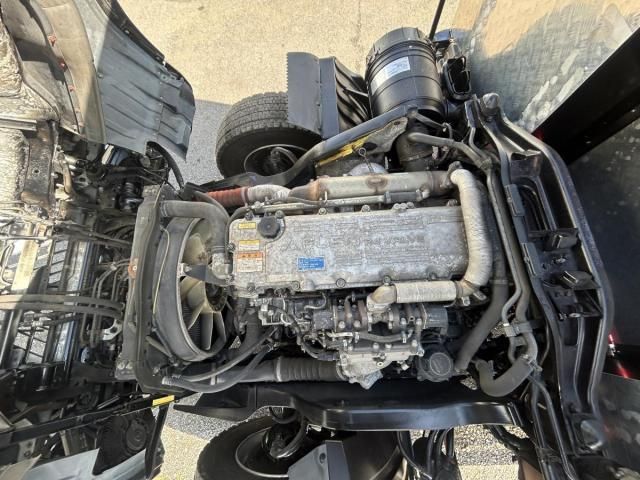 MITSUBISHI FUSOU FIGHTER 2009