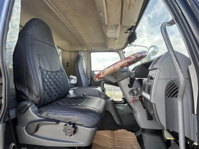 MITSUBISHI FUSOU FIGHTER 2009