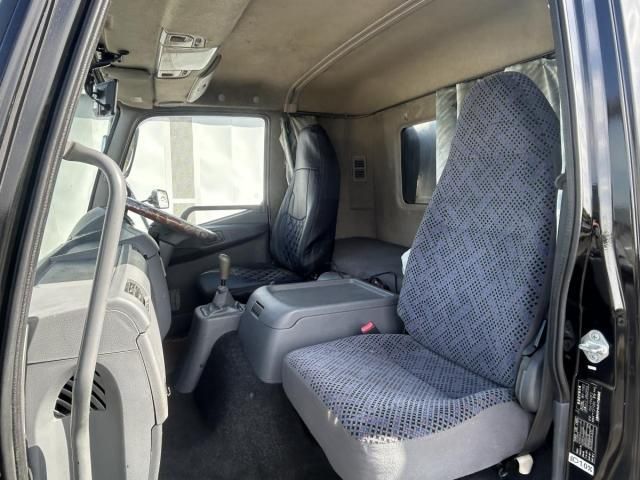 MITSUBISHI FUSOU FIGHTER 2009