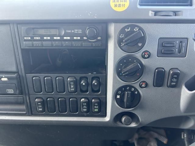 MITSUBISHI FUSOU FIGHTER 2009