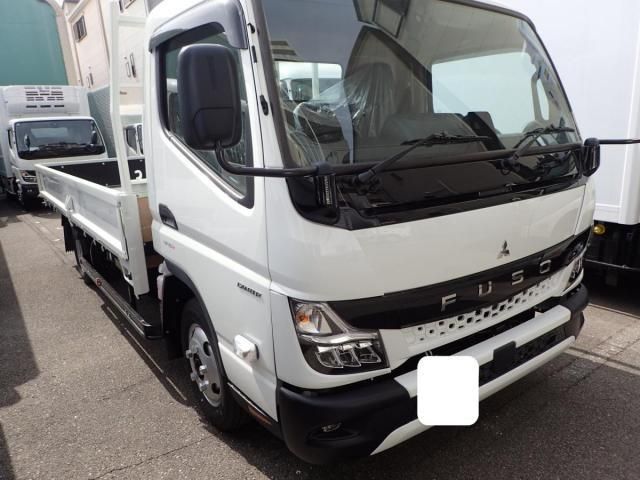 MITSUBISHI CANTER 2025