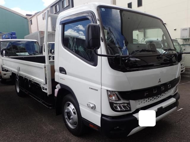 MITSUBISHI CANTER 2025