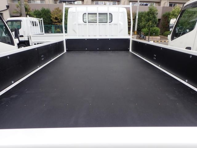 MITSUBISHI CANTER 2025