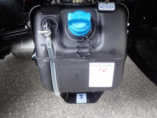 MITSUBISHI CANTER 2025