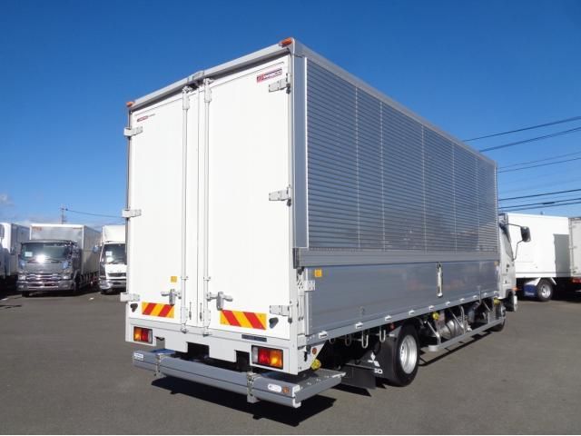 MITSUBISHI FUSOU FIGHTER 2023