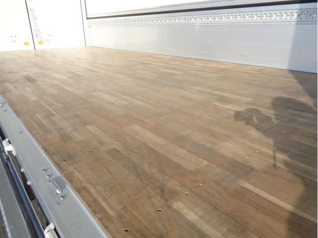 MITSUBISHI FUSOU FIGHTER 2023