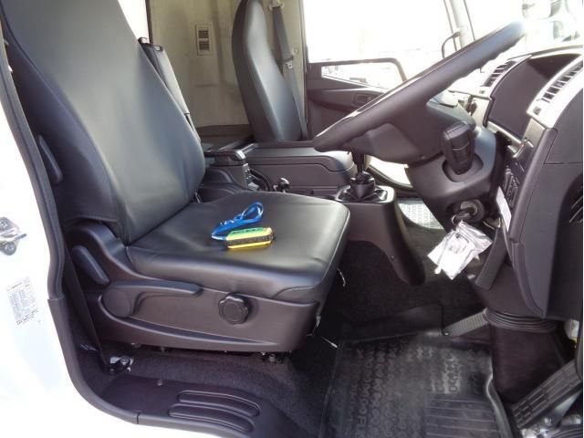 MITSUBISHI FUSOU FIGHTER 2023