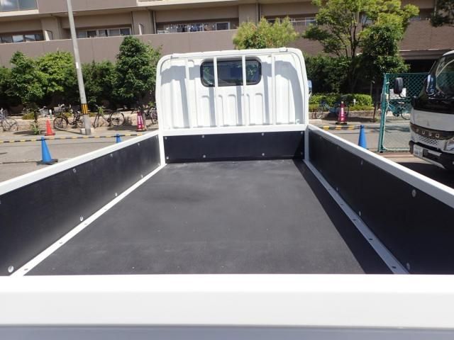 MITSUBISHI CANTER 2025