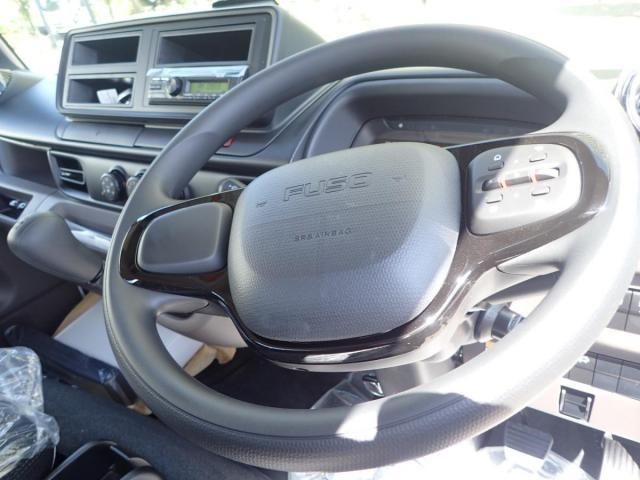 MITSUBISHI CANTER 2025