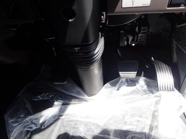 MITSUBISHI CANTER 2025