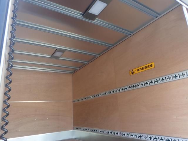 MITSUBISHI CANTER 2025