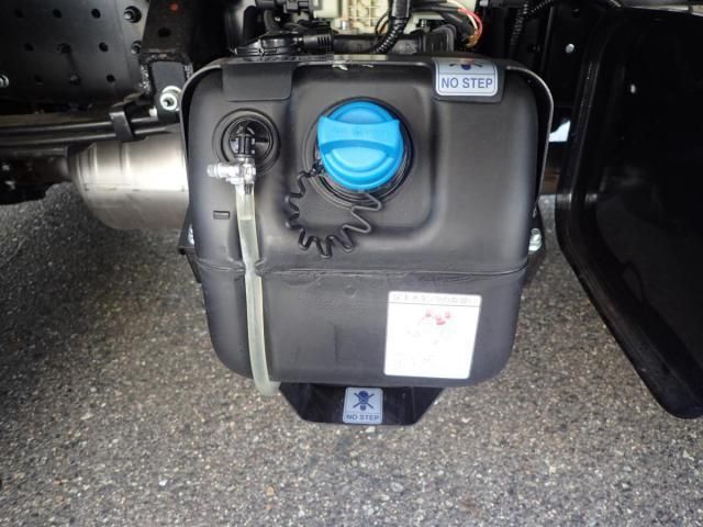 MITSUBISHI CANTER 2025