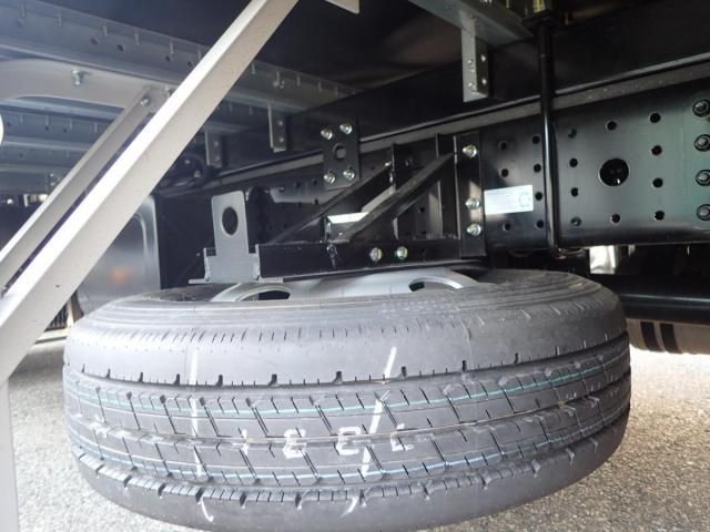 MITSUBISHI CANTER 2025