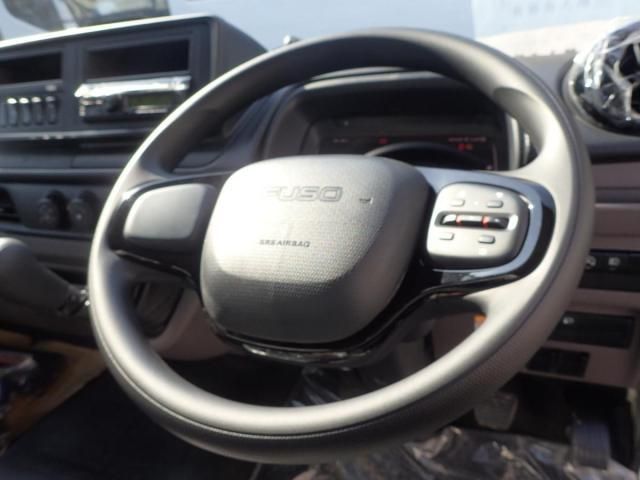 MITSUBISHI CANTER 2025