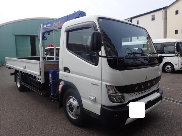 MITSUBISHI CANTER 2025
