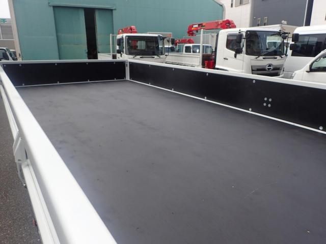 MITSUBISHI CANTER 2025