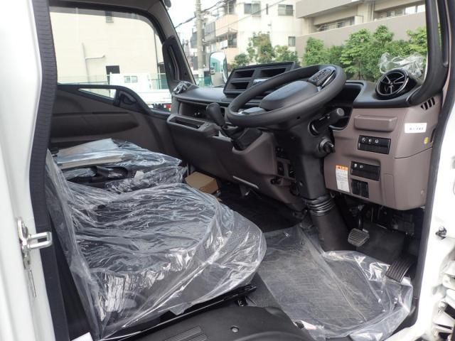 MITSUBISHI CANTER 2025