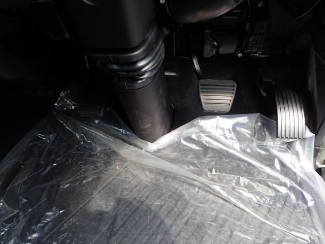 MITSUBISHI CANTER 2025