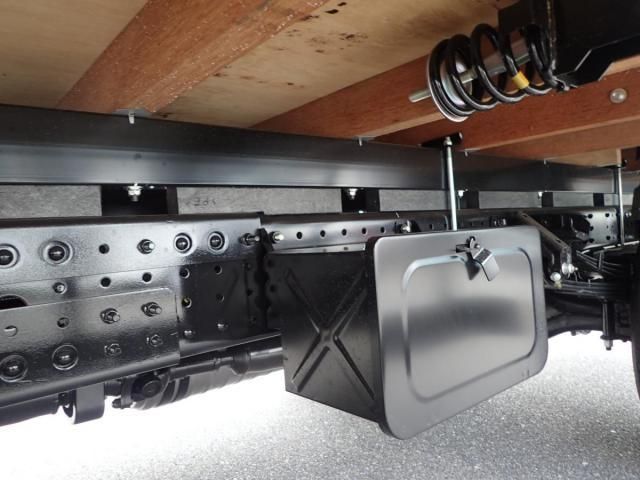 MITSUBISHI CANTER 2025