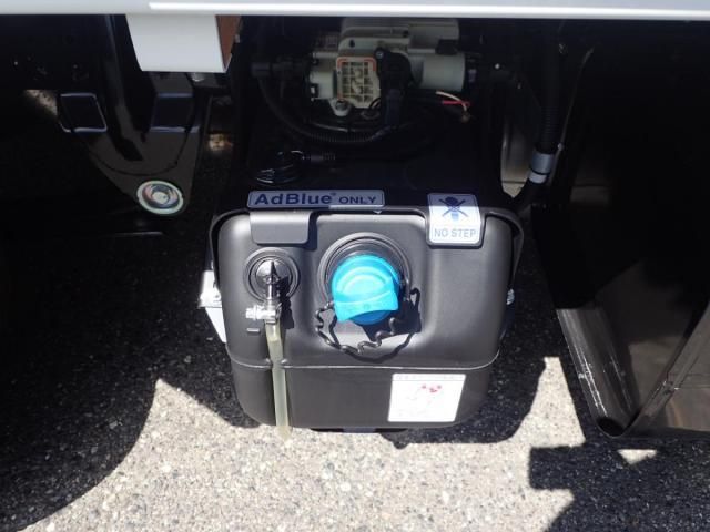 MITSUBISHI CANTER 2025