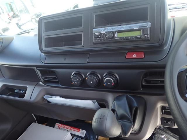 MITSUBISHI CANTER 2025