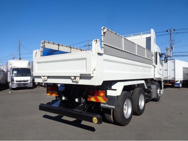 MITSUBISHI FUSOU SUPER GREAT 2023