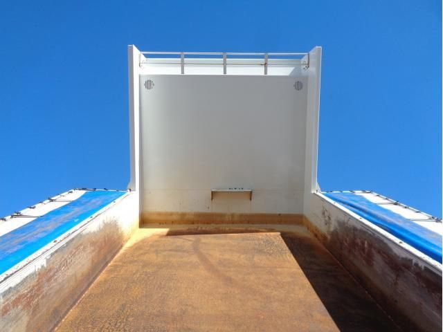 MITSUBISHI FUSOU SUPER GREAT 2023