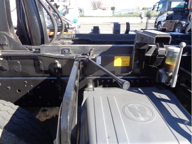 MITSUBISHI FUSOU SUPER GREAT 2023