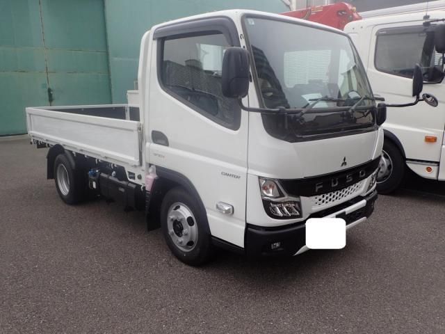 MITSUBISHI CANTER 2025