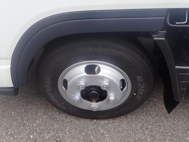 MITSUBISHI CANTER 2025