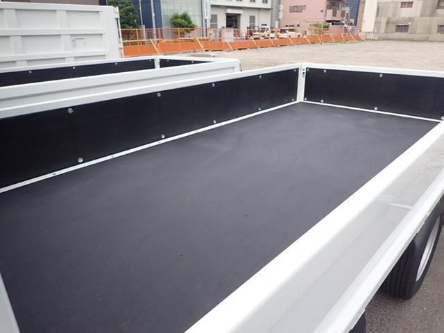 MITSUBISHI CANTER 2025