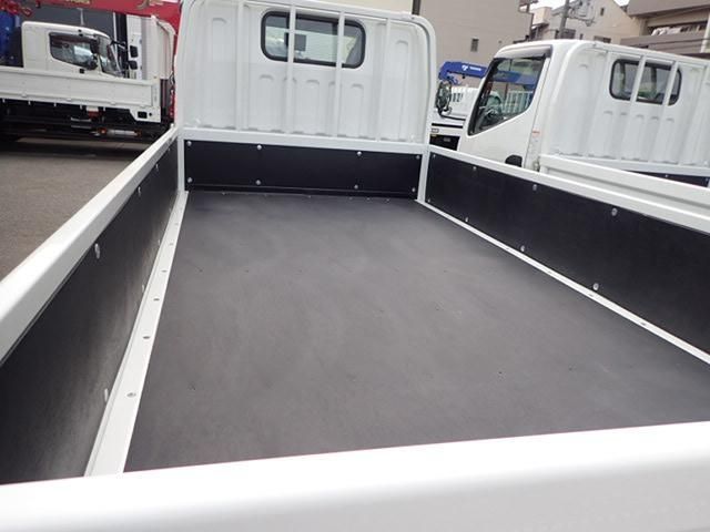 MITSUBISHI CANTER 2025