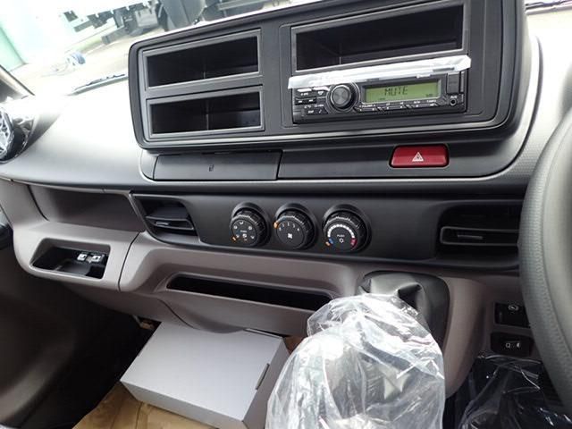 MITSUBISHI CANTER 2025