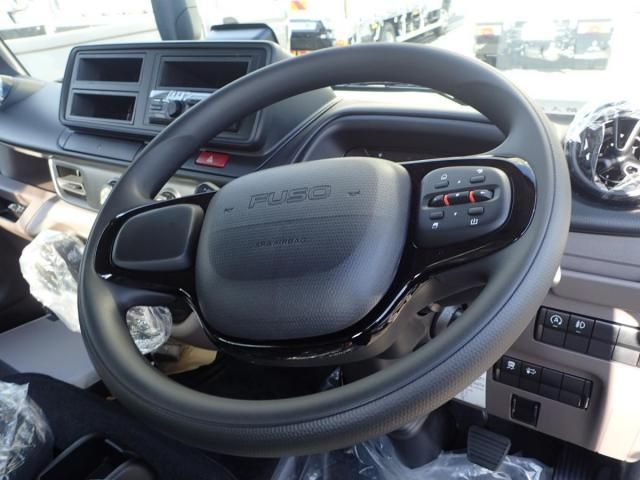 MITSUBISHI CANTER 2025