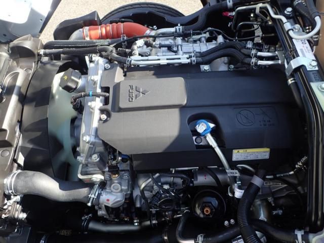 MITSUBISHI CANTER 2025