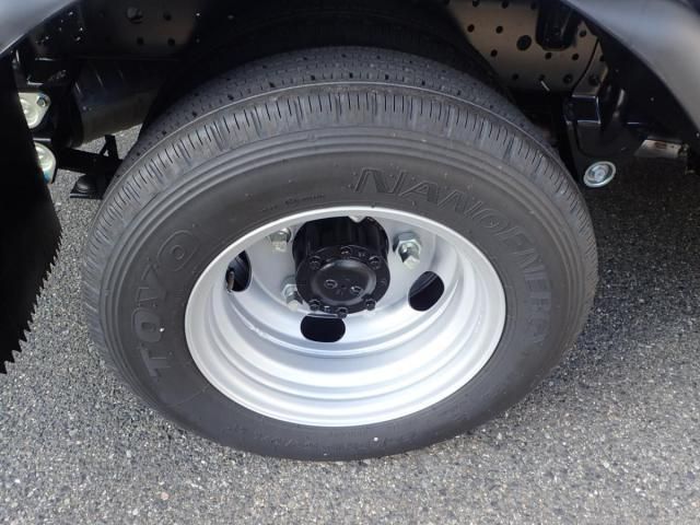 MITSUBISHI CANTER 2025