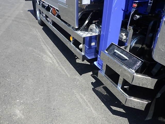 MITSUBISHI FUSOU FIGHTER 2024