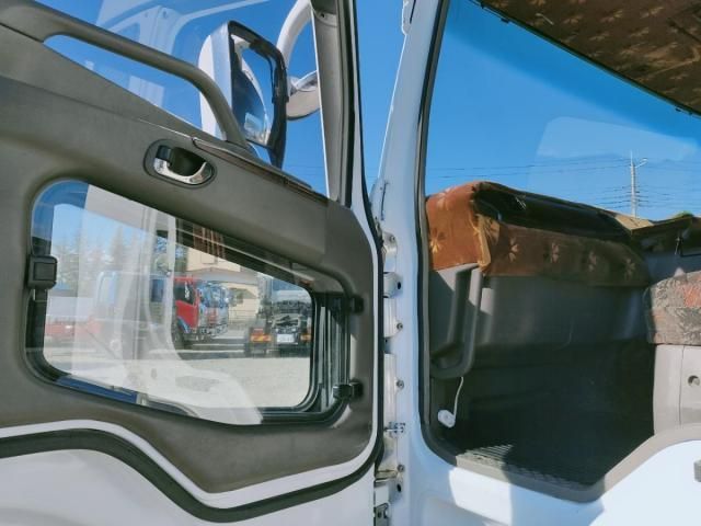 MITSUBISHI FUSOU SUPER GREAT 2004