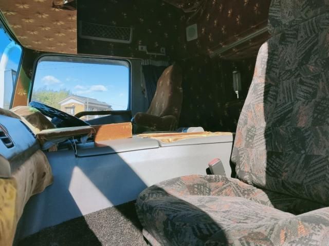 MITSUBISHI FUSOU SUPER GREAT 2004