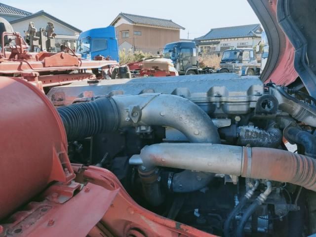 MITSUBISHI FUSOU SUPER GREAT 2004