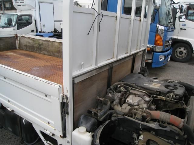 ISUZU ELF 2013