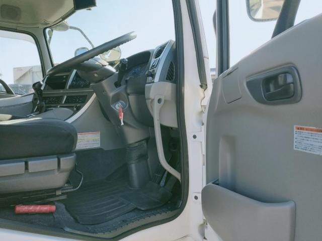 NISSAN DIESEL Quon 2016