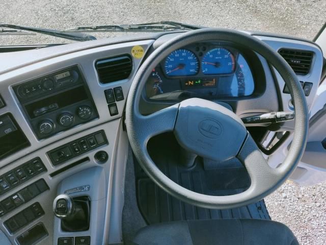 NISSAN DIESEL Quon 2016