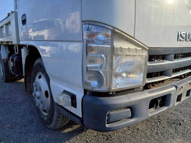 ISUZU ELF 2013