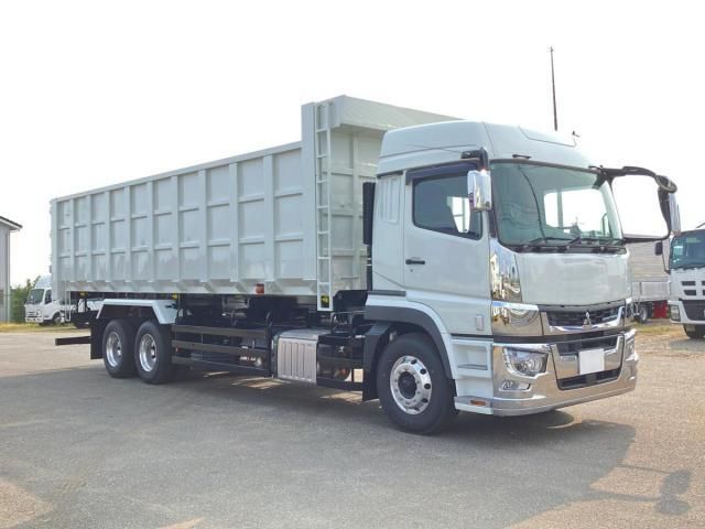 MITSUBISHI FUSOU SUPER GREAT 2024