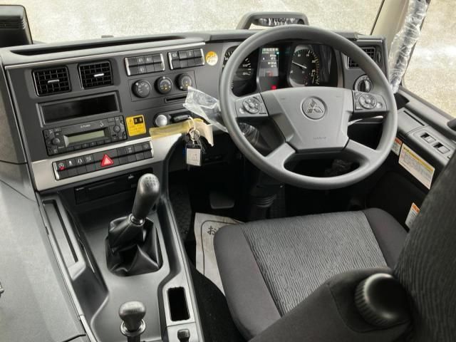 MITSUBISHI FUSOU SUPER GREAT 2024