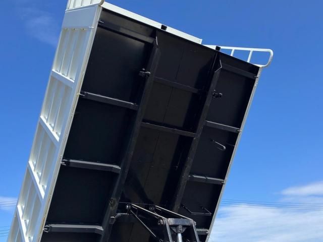 MITSUBISHI FUSOU FIGHTER 2023