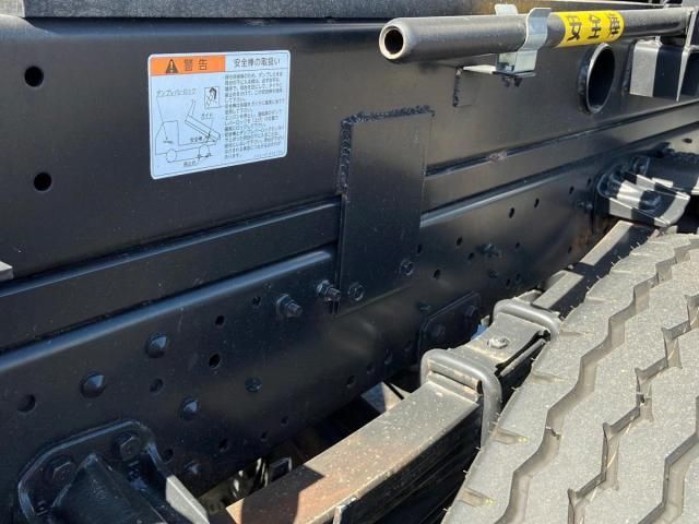 MITSUBISHI FUSOU FIGHTER 2023