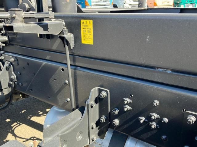 MITSUBISHI FUSOU FIGHTER 2023